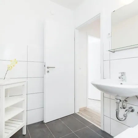 Fully Equipped With Balcony Dormagen