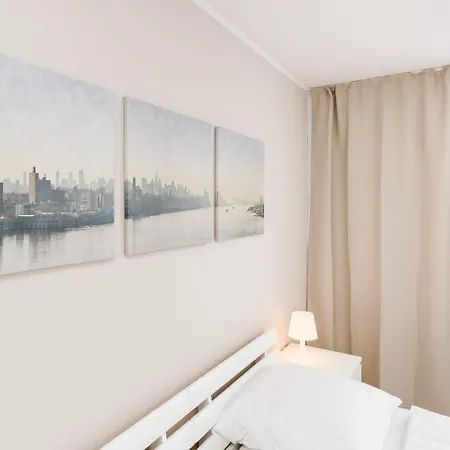 Fully Equipped With Balcony 아파트